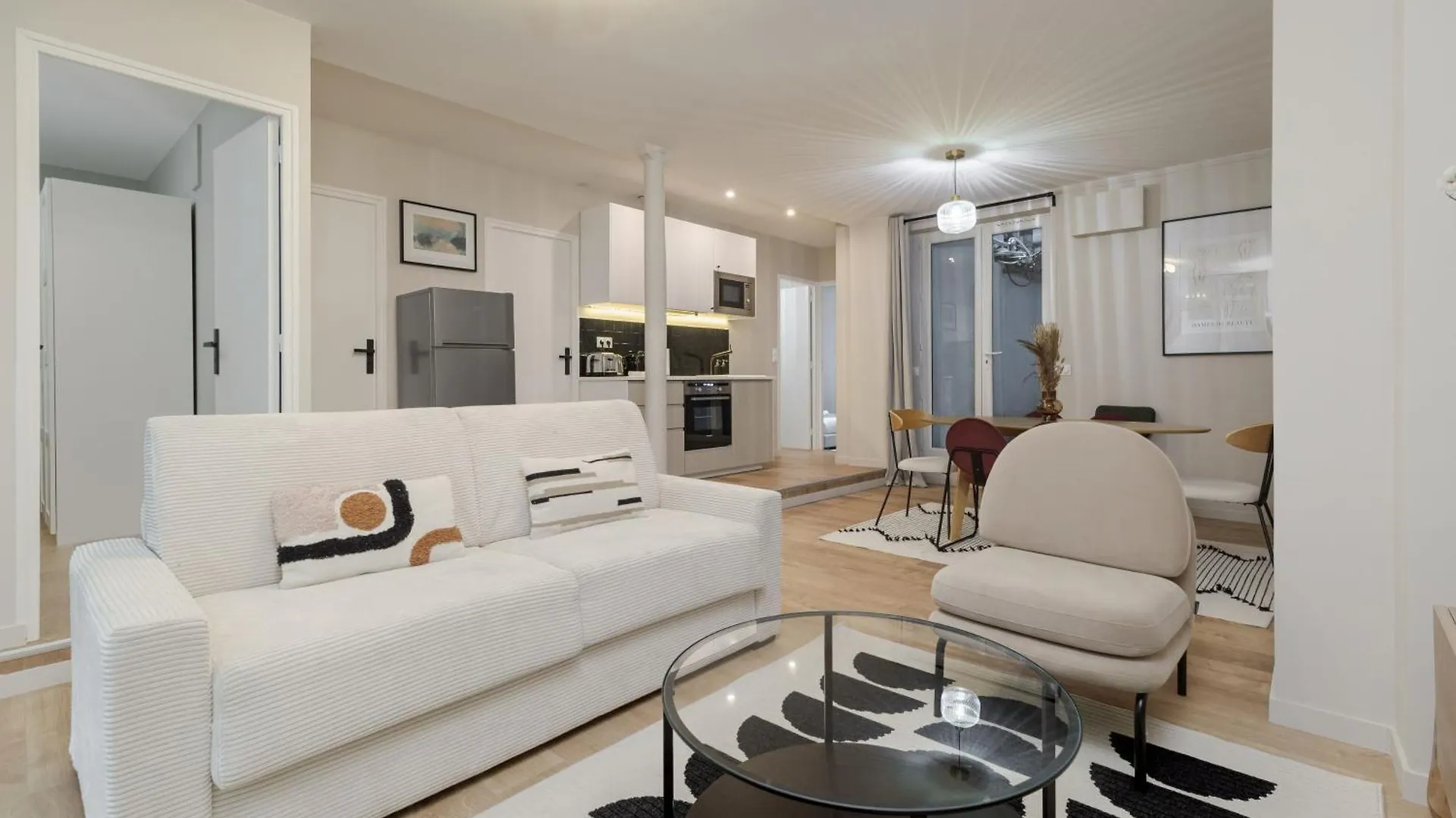 Poetic Stay - Montmartre Paris Apartment