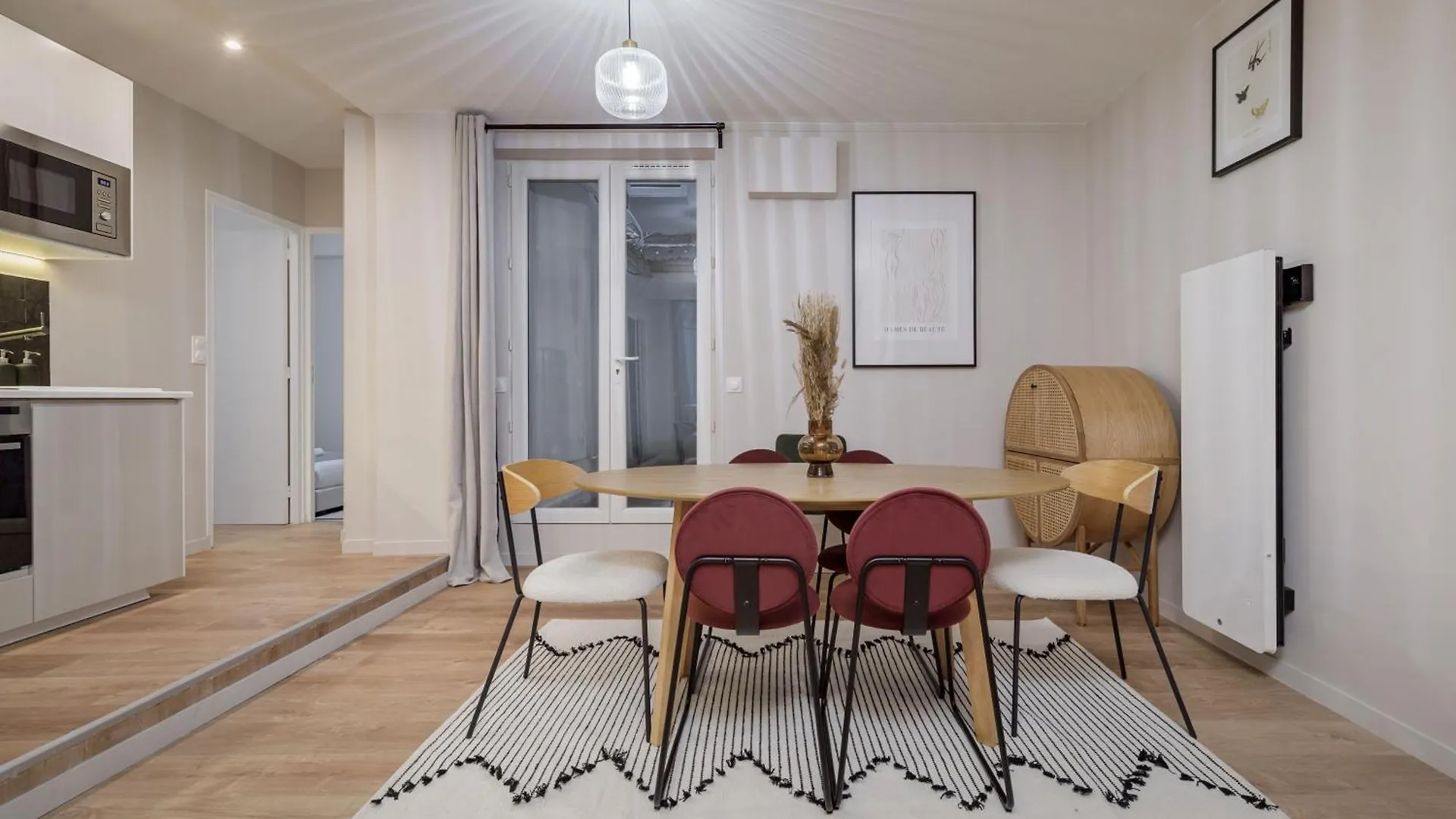 Apartment Poetic Stay - Montmartre Paris France